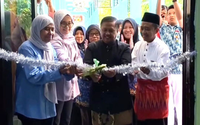 USUNG KONSEP PERPUSTAKAAN REKREATIF, SPENZHOLICK LAUNCHING PERPUSTAKAAN CAHAYA PUSTAKA